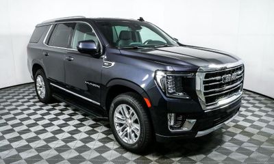 2023 GMC Yukon SLT