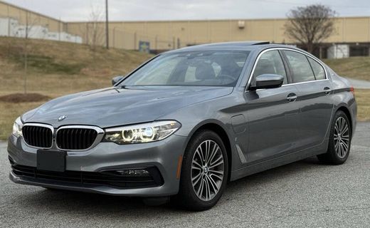 2018 BMW 530E