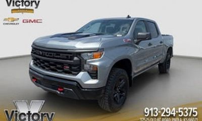 2026 Chevrolet Silverado Trail Boss Custom