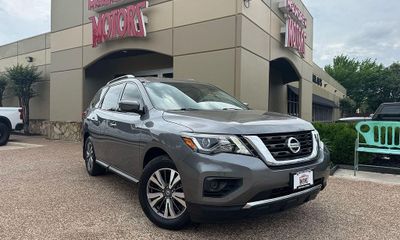 2020 Nissan Pathfinder S