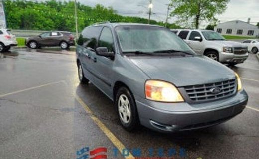 2005 Chrysler Town AND Country
