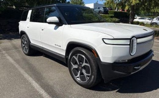 2023 Rivian R1S Adventure