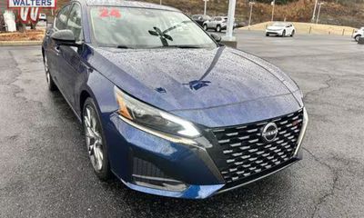 2024 Nissan Altima SR