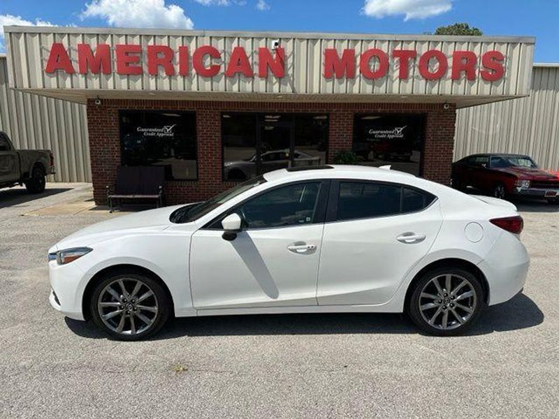 2018 Mazda MAZDA3 — a typically priced live listing
