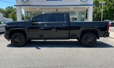 2025 Chevrolet Silverado HD High Country