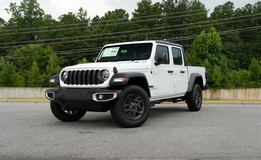2026 Jeep Gladiator Sport