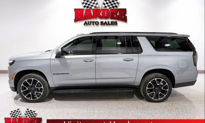 2025 Chevrolet Suburban RST