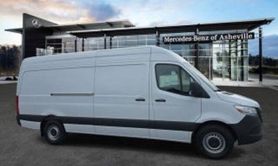 2025 Mercedes-Benz Sprinter 907