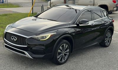 2018 Infiniti QX30 Premium