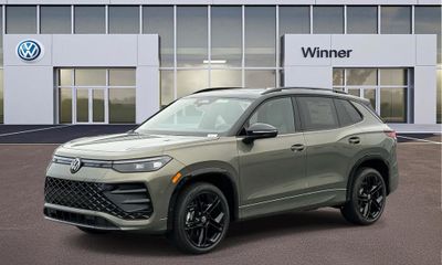 2026 Volkswagen Tiguan 4MOTION SE Black