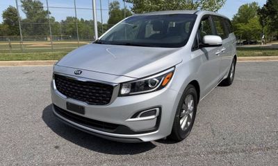 2019 Kia Sedona L