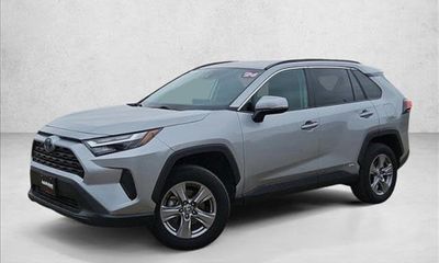2024 Toyota RAV4 LE