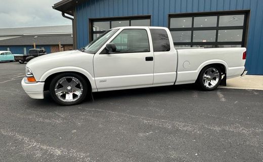 2000 Chevrolet S-10 Pickup