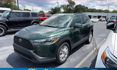 2024 Toyota Corolla Cross LE