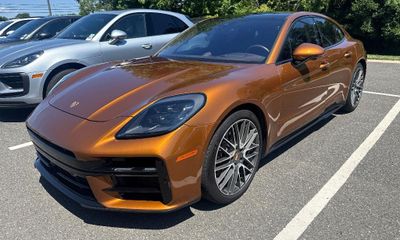 2025 Porsche Panamera GTS