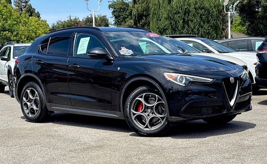 2023 Alfa Romeo Stelvio TI
