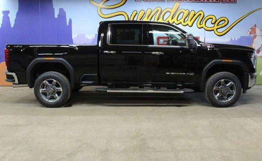 2025 GMC Sierra HD SLT