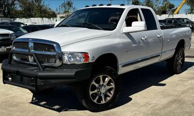 2004 Dodge RAM 3500 SLT Long