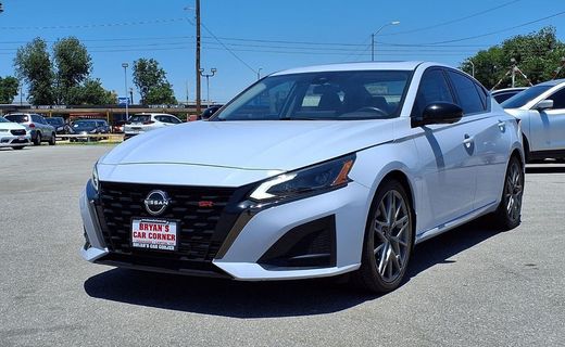 2023 Nissan Altima SR