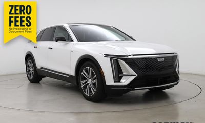 2024 Cadillac Lyriq LUX 2