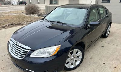 2012 Chrysler 200 Touring