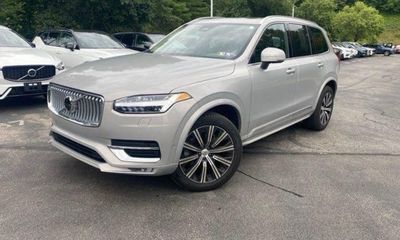 2024 Volvo XC90 Plus Bright