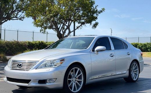 2010 Lexus LS 460