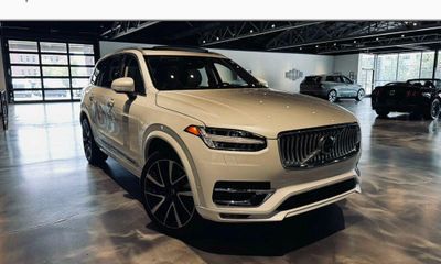 2024 Volvo XC90 Ultimate Bright