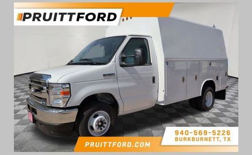 2026 Ford E-350 Base