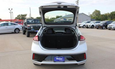 2019 Hyundai Ioniq Blue HEV