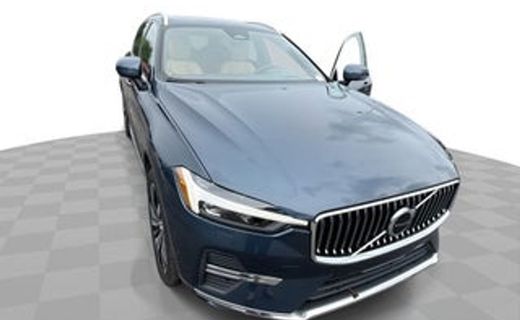 2023 Volvo XC60 Plus Dark