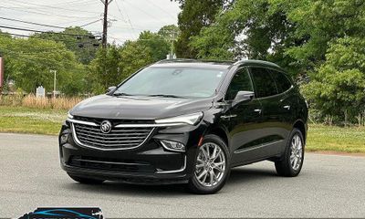 2023 Buick Enclave Premium