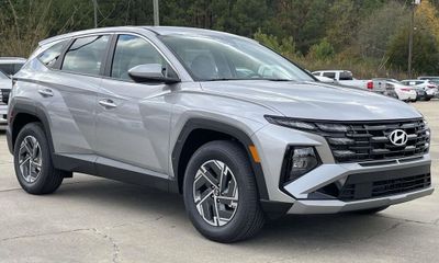 2026 Hyundai Tucson Blue SE