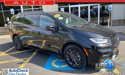 2021 Chrysler Pacifica Touring