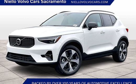 2026 Volvo XC40 Plus Dark