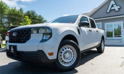 2025 Ford Maverick XL