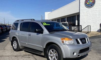 2013 Nissan Armada SV