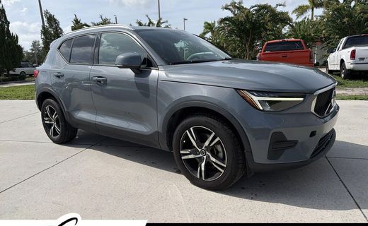 2023 Volvo XC40