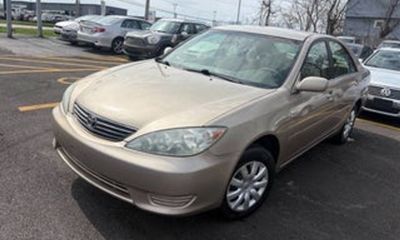 2005 Toyota Camry LE