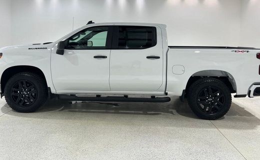 2026 Chevrolet Silverado Custom