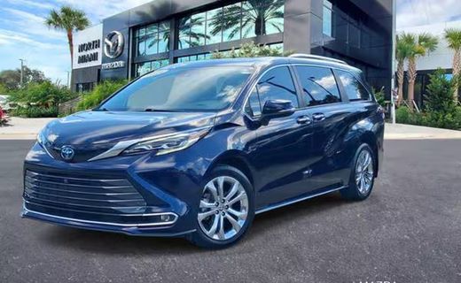 2024 Toyota Sienna Platinum