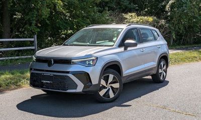 2025 Volkswagen Taos 4MOTION S