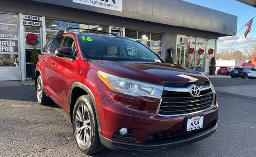 2016 Toyota Highlander Base