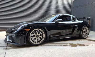 2024 Porsche 718 Cayman GT4 RS