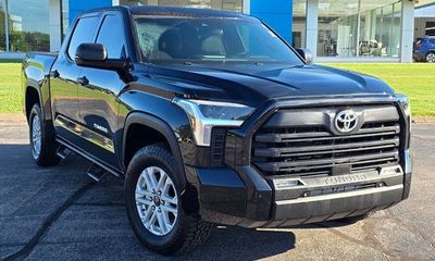 2025 Toyota Tundra SR5