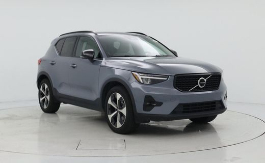 2023 Volvo XC40 Ultimate Dark