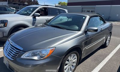 2013 Chrysler 200 Base
