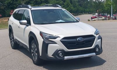 2023 Subaru Outback Touring