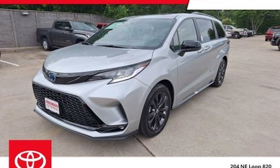 2025 Toyota Sienna XSE