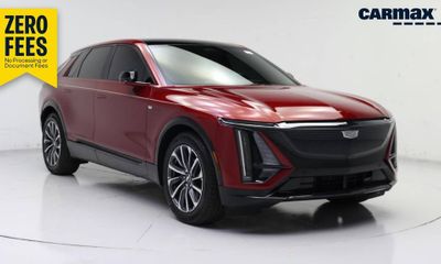2024 Cadillac Lyriq Sport 2
